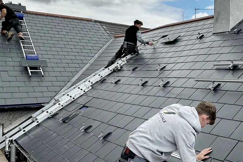 Rezidenční solární + bateriová instalace